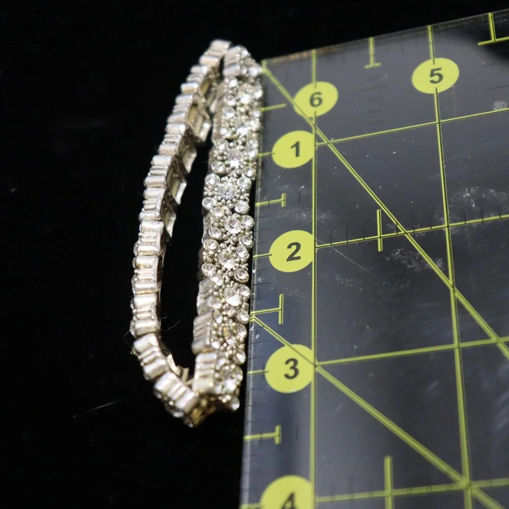 Rhinestone‎ Stretch Bracelet Womens OS Silver Floral Bridal Sparkly Glam